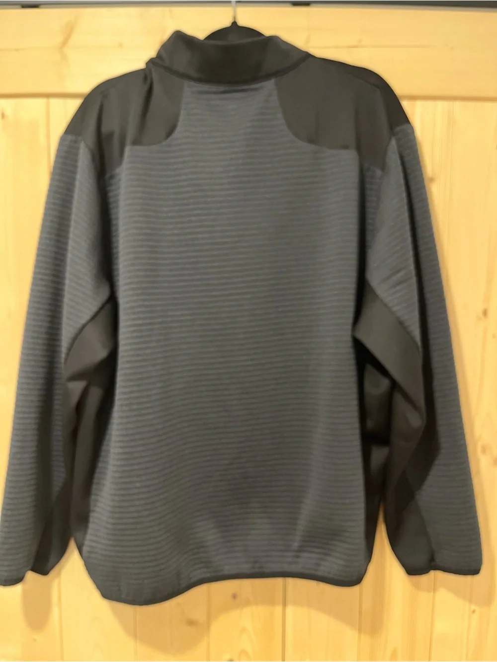 Attack Life by Greg Norman Men's Charcoal & Black Quarter-Zip Pullover